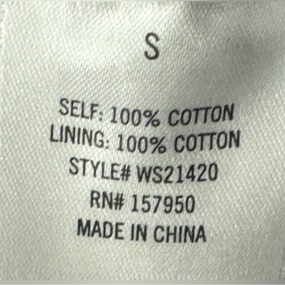 Jun & Ivy Lilac Eyelet Lace Top with Ruffled Sleeves - Picture 4 of 4